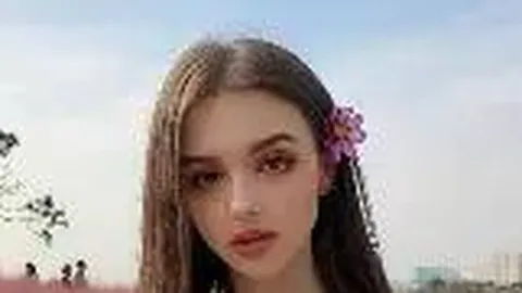 汪小菲离婚消息发布日被目击，单身影形单独行迹流露孤寂